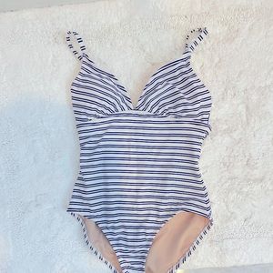 Kona Sol navy blue and white striped bathing suit size Small NWOT